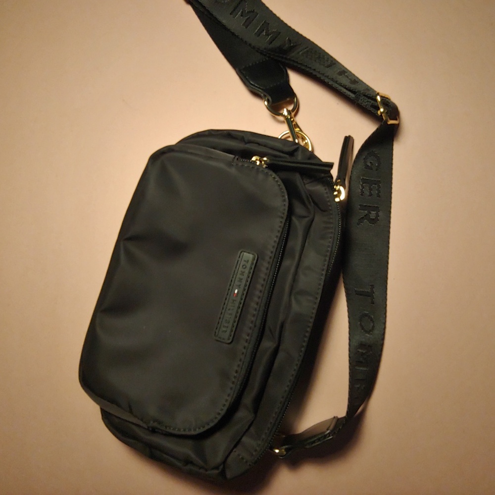 Tommy Hilfiger fanny pack